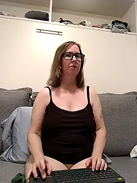 Snapshot of SweetandNaughty1 chatting on April 8, 2026, 5:29 am SweetandNaughty1 online show from April 8, 2026, 5:29 am