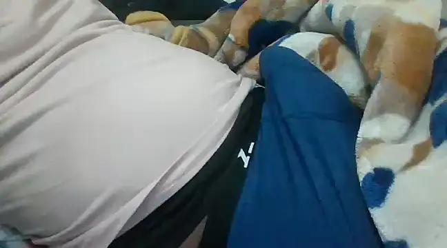 Snapshot of coolrocky346 chatting on January 4, 2025, 1:21 pm coolrocky346 online show from January 4, 2025, 1:21 pm