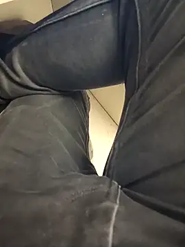 Snapshot of coolrocky346 chatting on February 12, 2025, 10:56 am coolrocky346 online show from February 12, 2025, 10:56 am