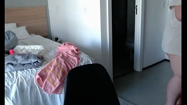 Snapshot of valentinny chatting on March 27, 2026, 6:40 pm valentinny online show from March 27, 2026, 6:40 pm