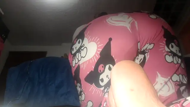 Snapshot of prettyangelsquirt chatting on May 17, 2026, 6:48 pm prettyangelsquirt online show from May 17, 2026, 6:48 pm