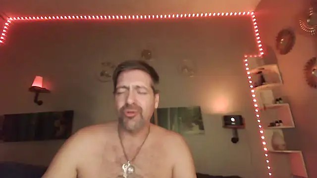 Snapshot of matrikes1 chatting on December 13, 2024, 9:52 pm matrikes1 online show from December 13, 2024, 9:52 pm