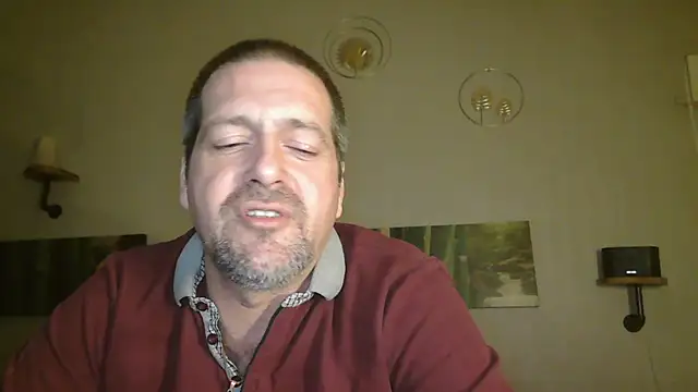 Snapshot of matrikes1 chatting on February 25, 2025, 7:14 pm matrikes1 online show from February 25, 2025, 7:14 pm