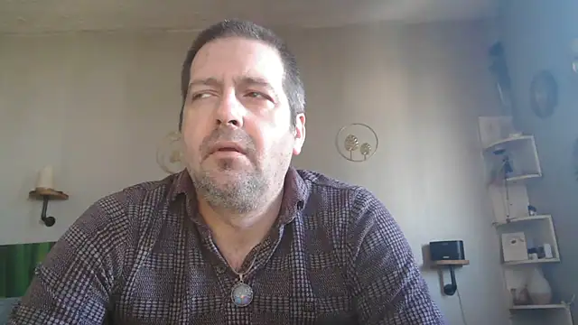 Snapshot of matrikes1 chatting on March 8, 2025, 11:05 am matrikes1 online show from March 8, 2025, 11:05 am