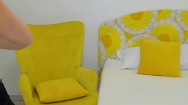 milf penelope online show from November 30, 2025, 9:52 pm