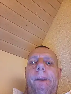 Kw8585kw online show from January 10, 2026, 10:58 pm