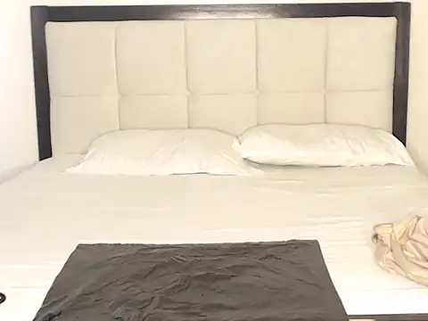 squirt woman2 online show from April 28, 2026, 3:55 am