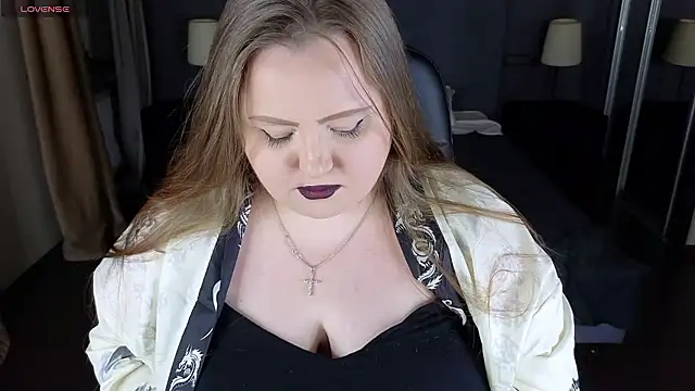 Snapshot of EMMA__CONNOR chatting on December 3, 2024, 1:41 am EMMA  CONNOR online show from December 3, 2024, 1:41 am