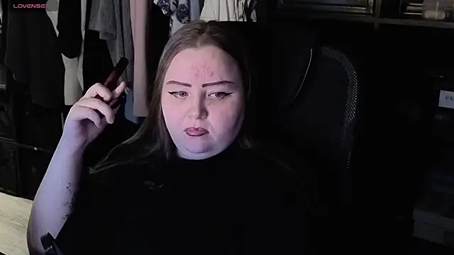 Snapshot of EMMA__CONNOR chatting on November 21, 2025, 12:43 am EMMA CONNOR online show from November 21, 2025, 12:43 am