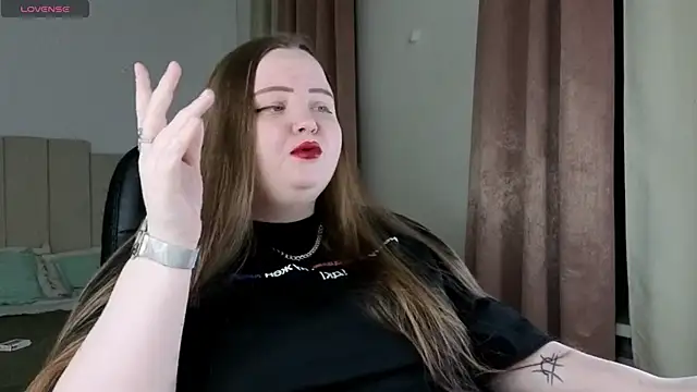 Snapshot of EMMA__CONNOR chatting on January 13, 2026, 10:15 pm EMMA CONNOR online show from January 13, 2026, 10:15 pm