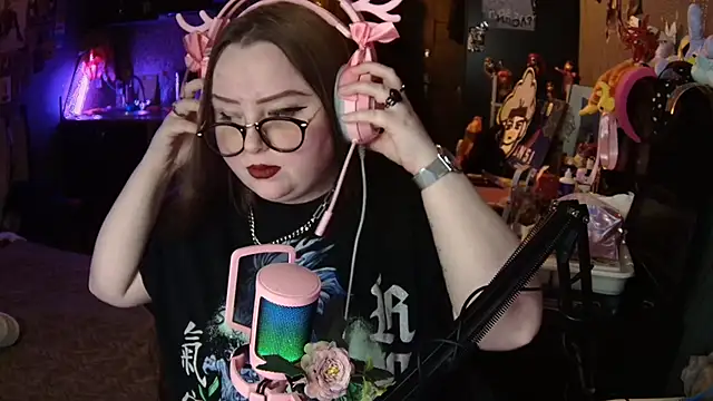 Snapshot of EMMA__CONNOR chatting on March 28, 2026, 9:47 pm EMMA CONNOR online show from March 28, 2026, 9:47 pm