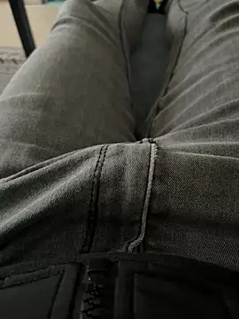 Snapshot of _Inchiodo_ chatting on December 23, 2024, 12:08 pm  Inchiodo  online show from December 23, 2024, 12:08 pm