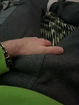 Snapshot of _Inchiodo_ chatting on December 27, 2024, 6:35 am  Inchiodo  online show from December 27, 2024, 6:35 am