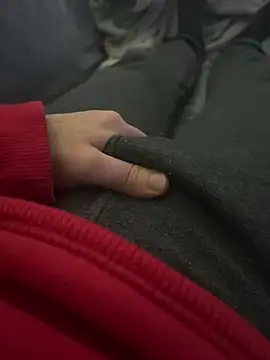 Snapshot of _Inchiodo_ chatting on December 27, 2024, 6:10 pm  Inchiodo  online show from December 27, 2024, 6:10 pm