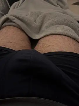 Snapshot of _Inchiodo_ chatting on February 13, 2025, 5:22 pm  Inchiodo  online show from February 13, 2025, 5:22 pm