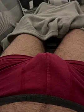 Snapshot of _Inchiodo_ chatting on February 17, 2025, 5:43 pm  Inchiodo  online show from February 17, 2025, 5:43 pm