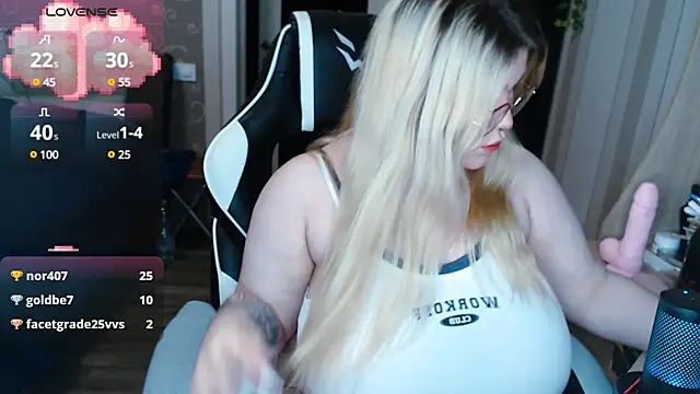 Mini Mo online show from February 6, 2025, 1:54 pm