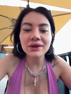 Wet  Bunny online show from June 25, 2026, 6:18 am