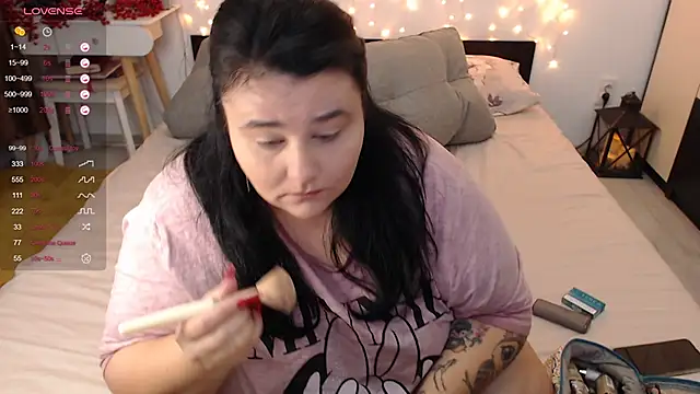 naughtykiss online show from December 8, 2024, 4:35 am