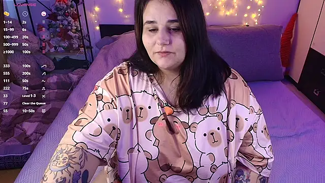 naughtykiss online show from December 19, 2025, 9:49 am