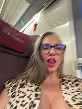 Snapshot of Alimela chatting on June 29, 2026, 6:19 pm Alimela online show from June 29, 2026, 6:19 pm