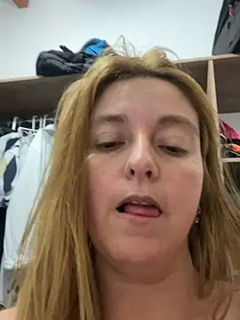 moniquerainx online show from February 21, 2025, 6:18 am