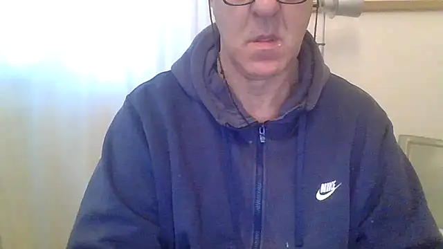 Snapshot of ANONIMO7735 chatting on February 18, 2026, 6:42 am ANONIMO7735 online show from February 18, 2026, 6:42 am