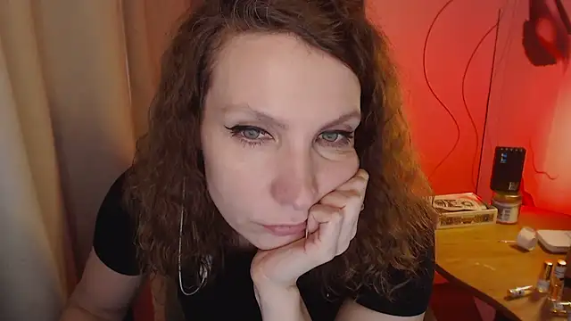 JohansonKatie online show from January 13, 2025, 9:41 am