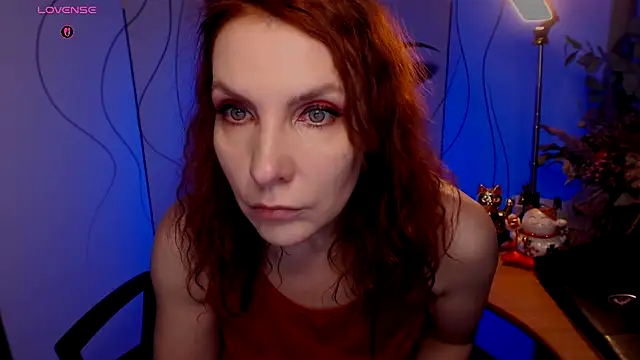 JohansonKatie online show from December 3, 2025, 7:16 am