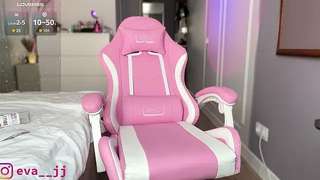 Eva JJ online show from March 2, 2026, 5:08 am