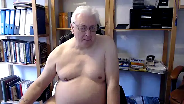 SchwanzhureXXL online show from February 25, 2025, 8:47 am
