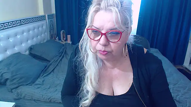 Snapshot of SonyaHotMilf chatting on April 24, 2026, 9:01 am SonyaHotMilf online show from April 24, 2026, 9:01 am