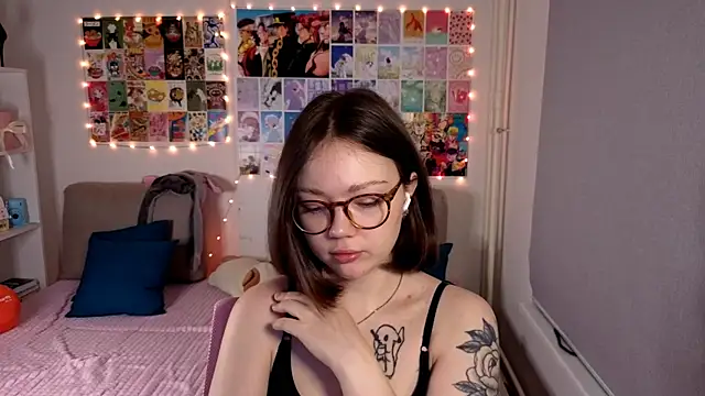 MilenaSaint online show from March 6, 2025, 3:35 am