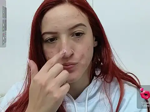 ninaa fox online show from December 2, 2025, 3:40 pm