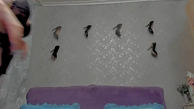 emilianna666 online show from January 8, 2025, 1:09 pm