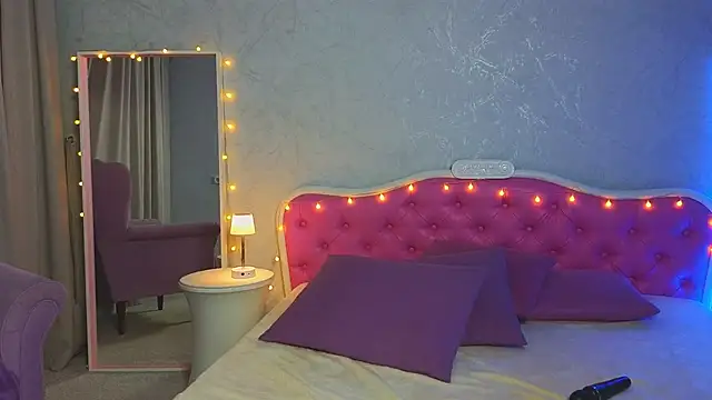 Ariana Petite online show from February 10, 2025, 11:13 pm