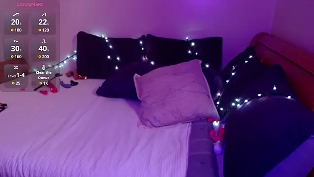 Snapshot of Larissa_6969 chatting on February 1, 2025, 8:47 pm Larissa 6969 online show from February 1, 2025, 8:47 pm