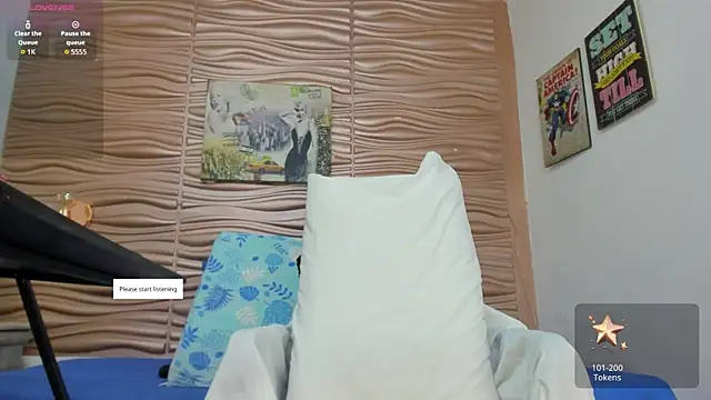 mia pineda online show from November 27, 2025, 3:14 pm