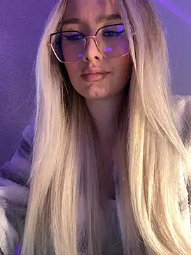 mollyxxx online show from January 5, 2025, 3:32 am