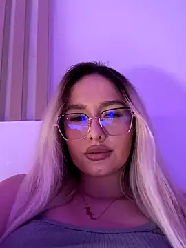 mollyxxx online show from November 23, 2025, 3:06 am