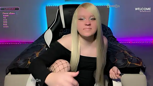 Snapshot of camsmiley chatting on February 4, 2026, 1:22 am camsmiley online show from February 4, 2026, 1:22 am