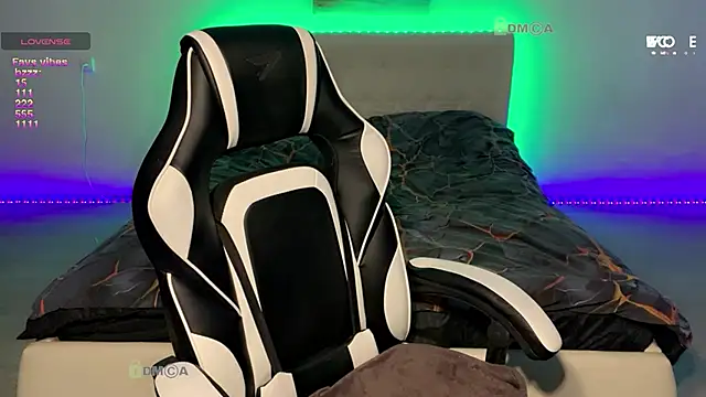 Snapshot of camsmiley chatting on February 7, 2026, 8:34 pm camsmiley online show from February 7, 2026, 8:34 pm