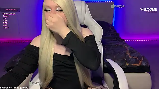 camsmiley online show from April 6, 2026, 1:45 pm