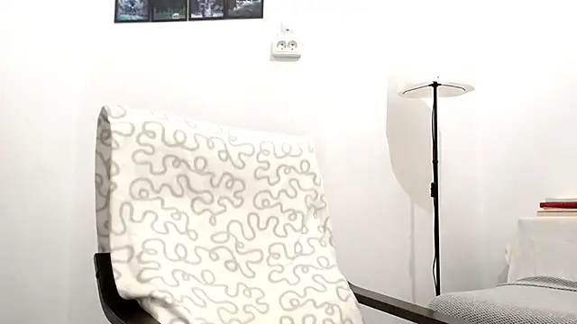 Verycutex online show from November 28, 2025, 7:33 am