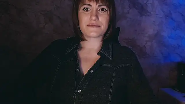 Snapshot of _letty_ chatting on January 29, 2025, 12:33 am  letty  online show from January 29, 2025, 12:33 am