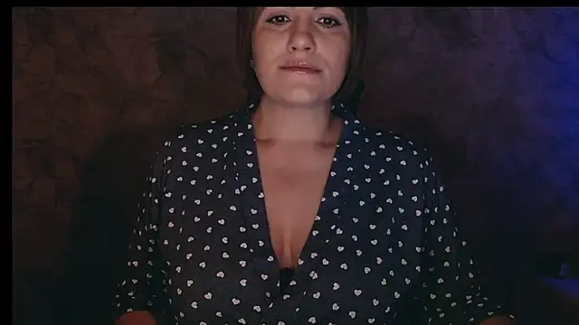 Snapshot of _letty_ chatting on October 8, 2025, 10:29 pm  letty  online show from October 8, 2025, 10:29 pm