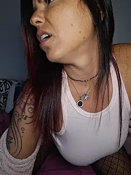 allyson22andy online show from April 9, 2026, 5:40 pm