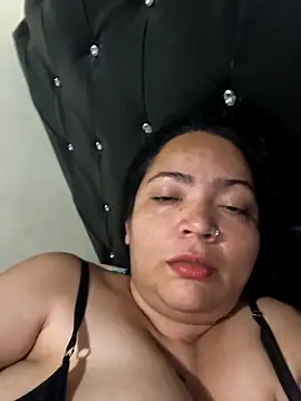 NIKOLE1301 online show from April 11, 2026, 11:20 pm