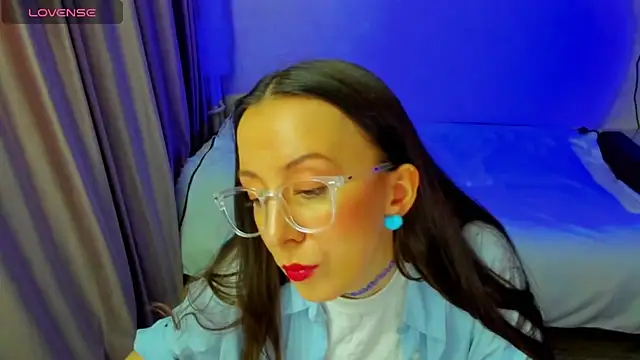 CurlySteph online show from March 18, 2026, 7:17 pm