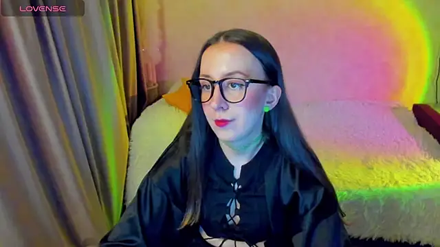 CurlySteph online show from March 28, 2026, 6:18 pm